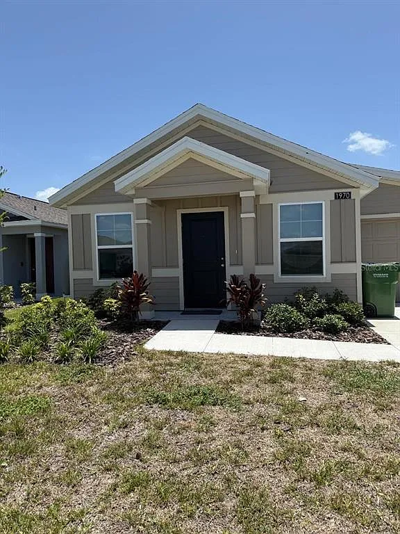 3 bed, 1.0 bath, 1060 sqft, $1,850 — Photo 1