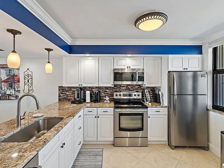 840 Ocean Dr #905 — Photo 5