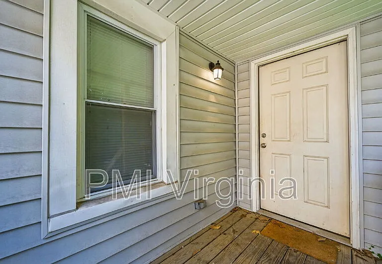 1035 W 36th St — Photo 25