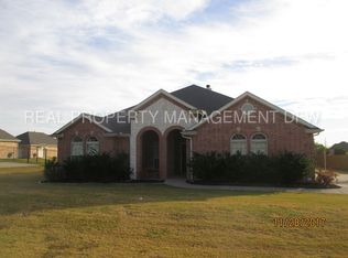 417 Gray Wolf Trl, Hudson Oaks, TX 76087
