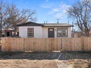206 4th St, Idalou, TX 79329