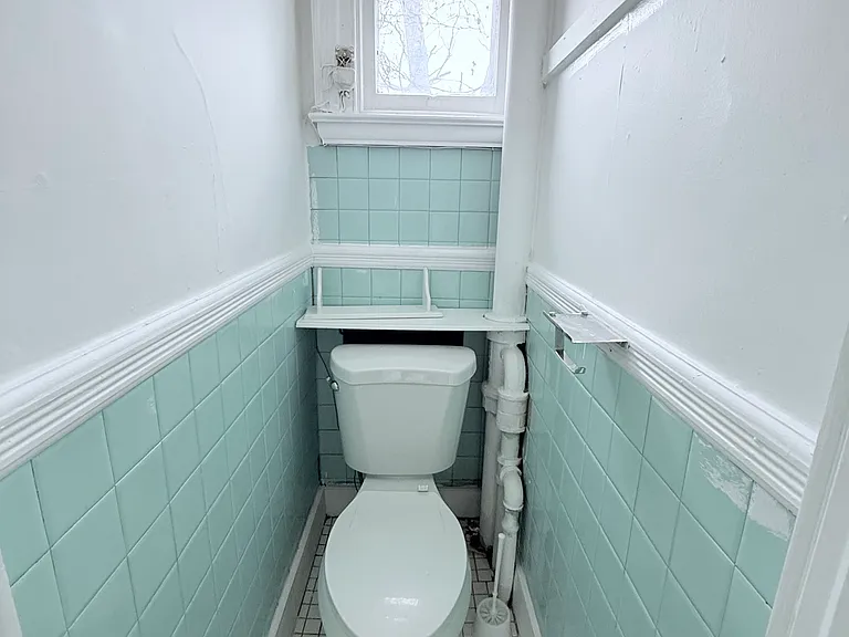 132 Chestnut St #6 — Photo 6