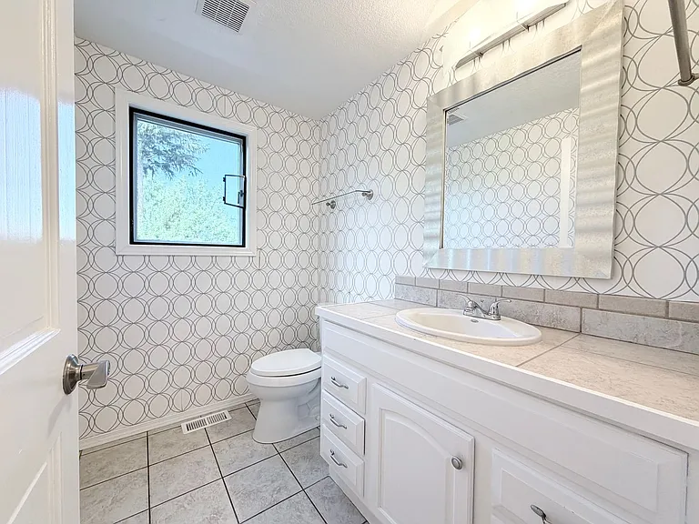 28811 Sound View Dr S — Photo 20