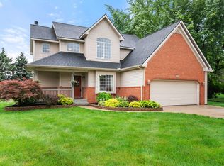 15145 Heritage Ln, Linden, MI