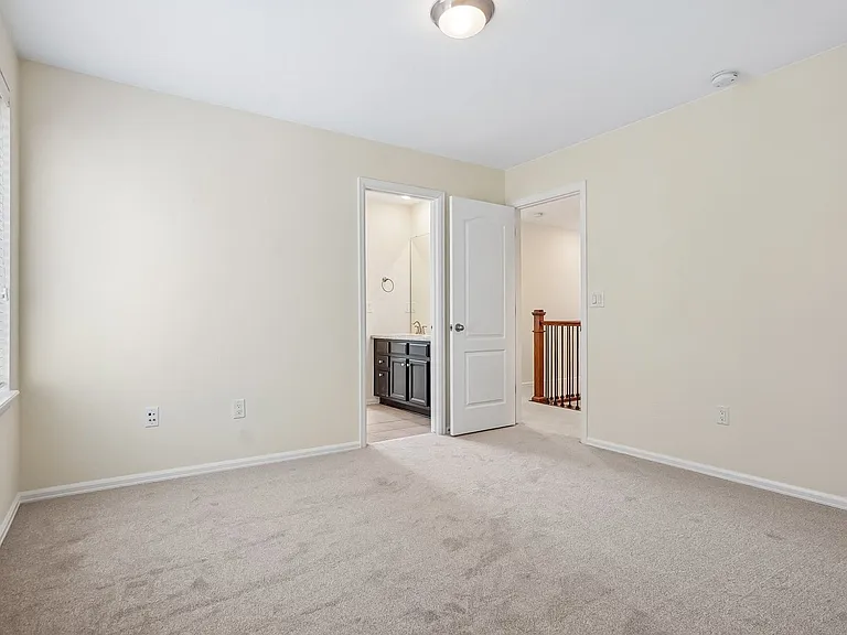 15017 Chicago St — Photo 38