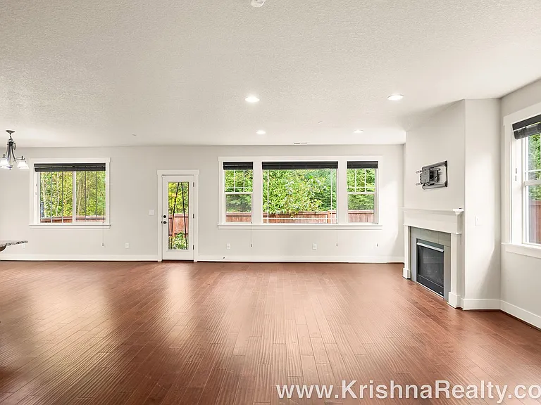 7515 NE Owens St — Photo 4