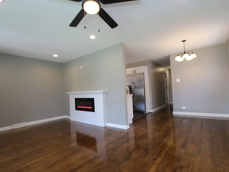 1413 W 112th Pl — Photo 3