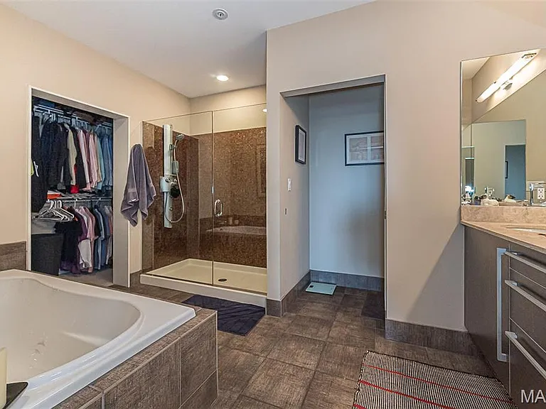 4100 Forest Park Ave #501 — Photo 21