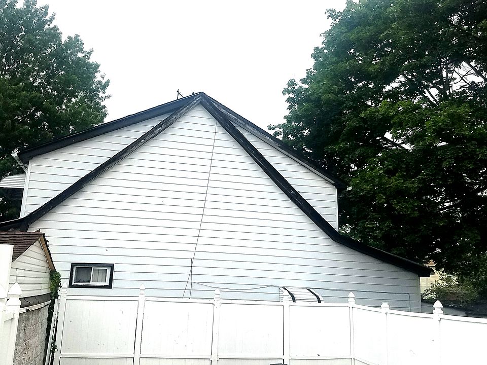 2nd image of 110-22 169th St #A