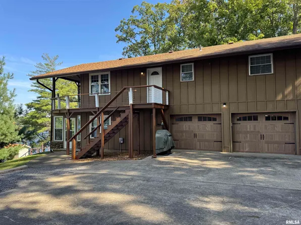 135 Oak Cir, Goreville, IL 62939