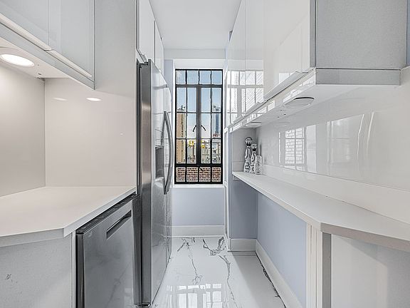 2nd image of 101 Lafayette Ave APT 10M