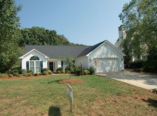 5812 Highland Grove Dr, Summerfield, NC 27358
