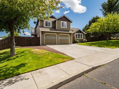 3746 SW Volcano Pl, Redmond, OR, 97756