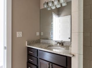 1523 W Addison St #2442829, Chicago, IL 60657