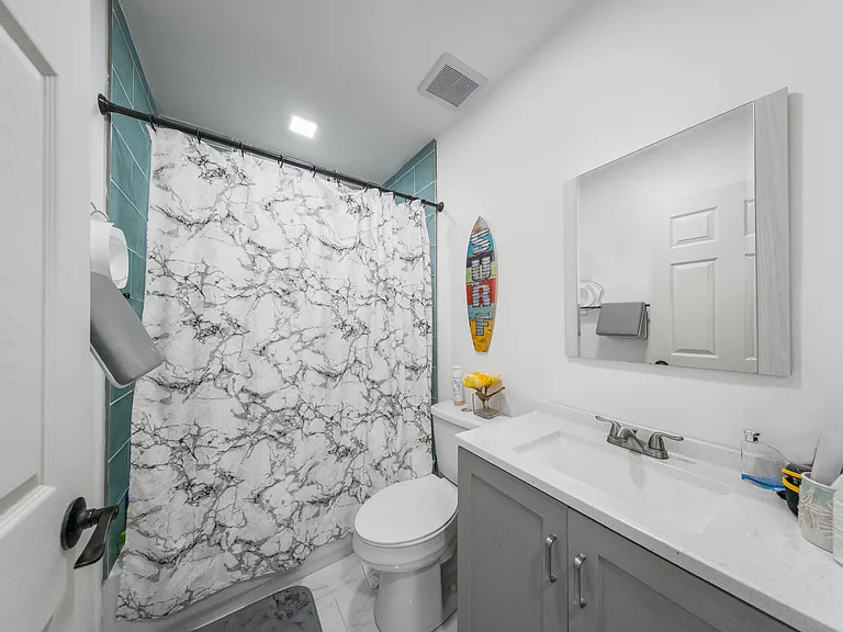 8397 NW 37th Pl — Photo 9