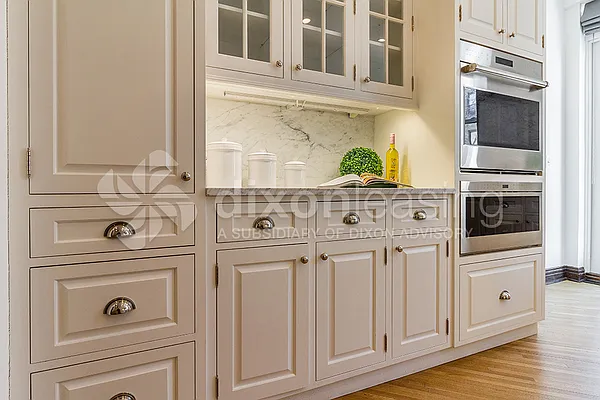 Rented by Dixon Advisory USA Inc. | media 6