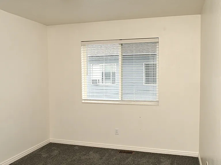 1394 N 290 W #4 — Photo 15