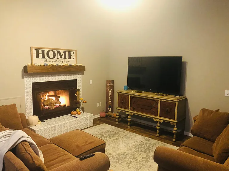 409 E Cherry St — Photo 9