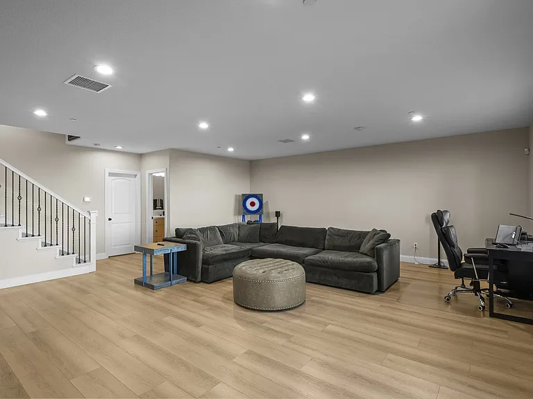 21928 Cortina Pl — Photo 21