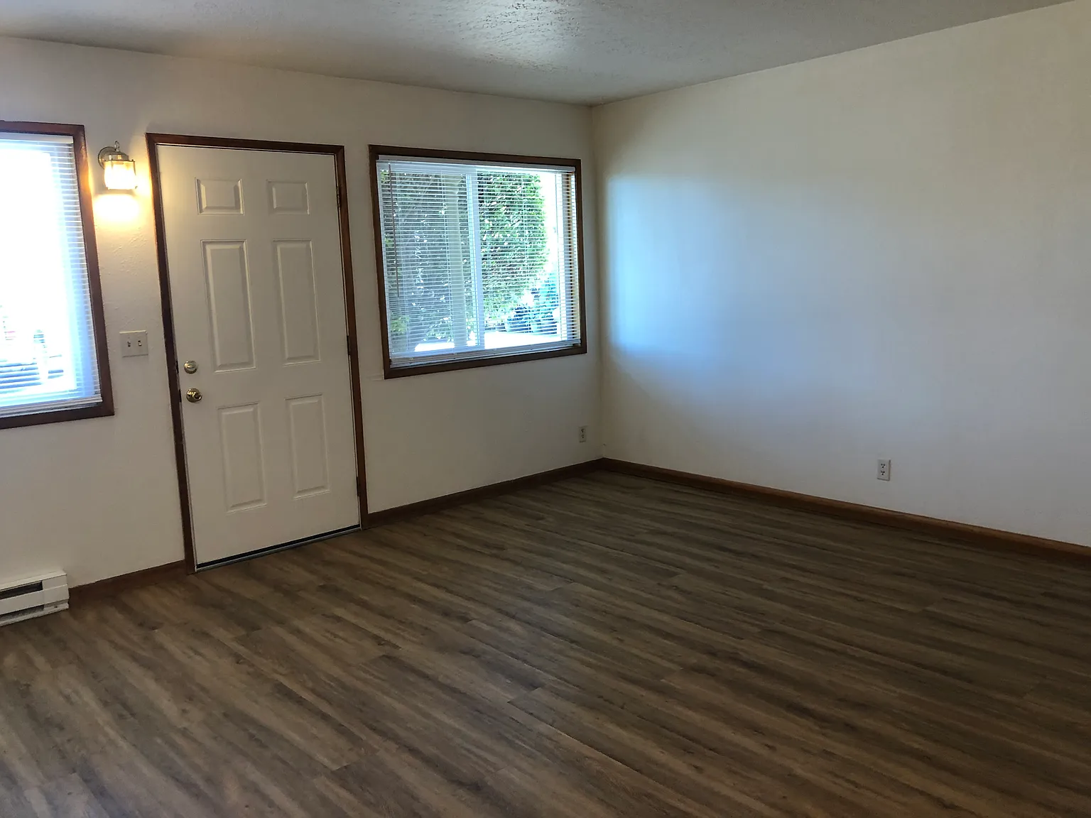 1 bed, 600 sqft, $1,100 — Photo 2
