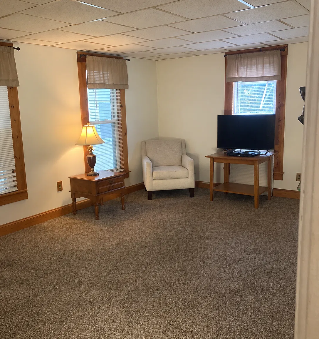 2 bed, $750 — Photo 3