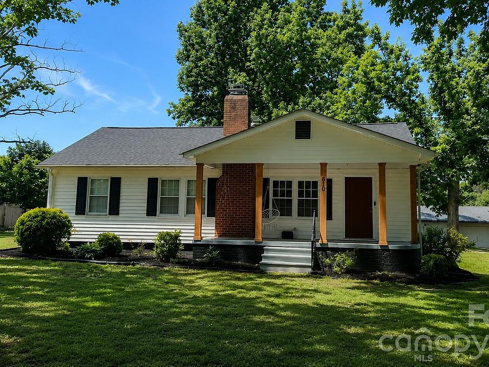 1st image of 610 Helton Rd