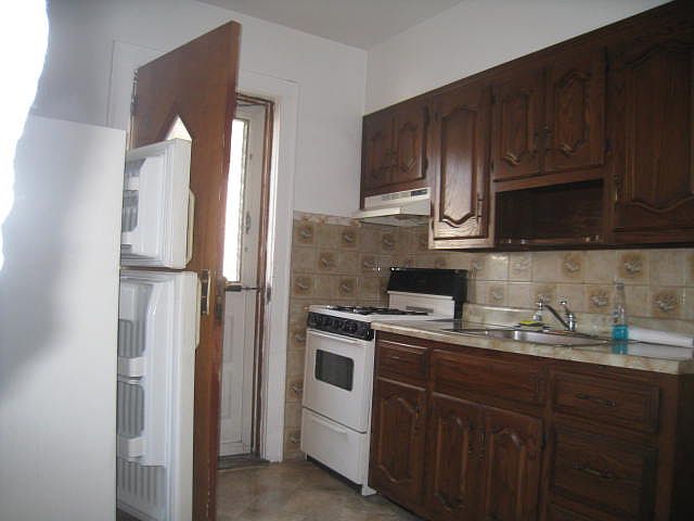 1st image of 21-23 29th Ave