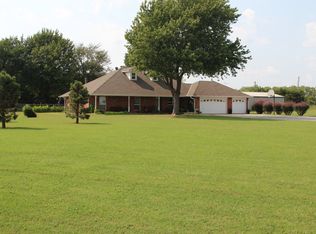 1317 N Country Club Rd, Newcastle, OK 73065