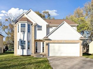 205 Eastlawn Dr, Rochester Hills, MI