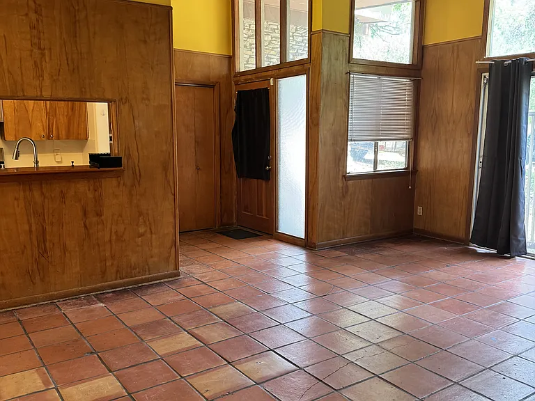 1715 Woodland Ave — Photo 10