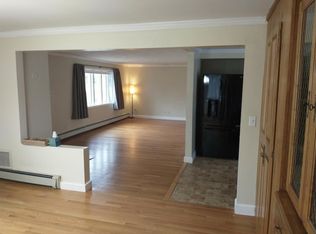 8 Bernard Rd, Woburn, MA 01801