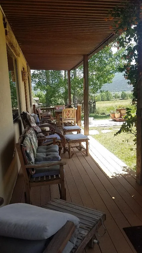 3 bed, 2100 sqft, $3,600 — Photo 4