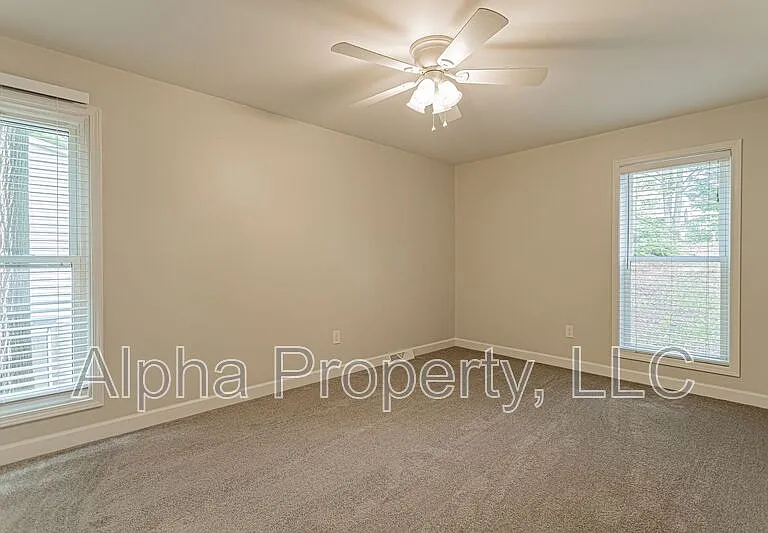 108 Duquesne Dr — Photo 15