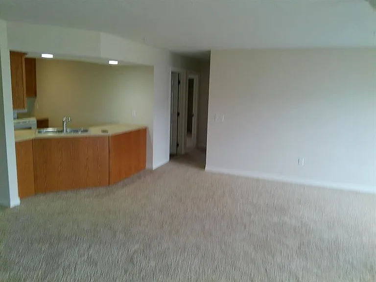 3707 S Broadway St — Photo 45
