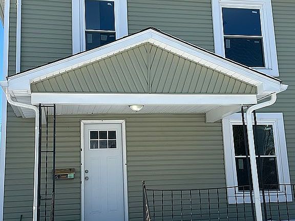 3rd image of 47 Lombard St