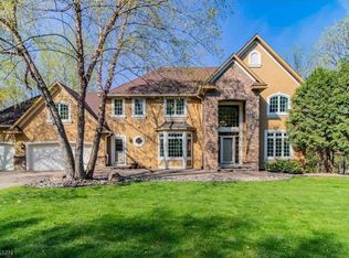 6381 Oxbow Bnd #1, Chanhassen, MN 55317