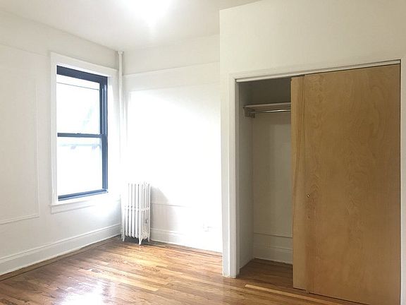 5th image of 4134 43rd St APT C4