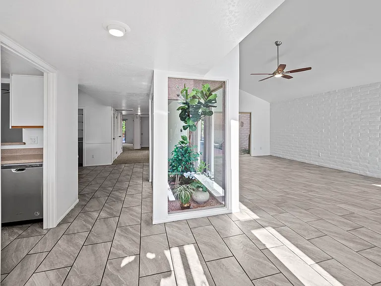 5733 N Camino De Las Estrellas — Photo 11
