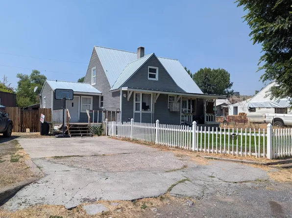164 S Quincy Ave, Hines, OR 97738