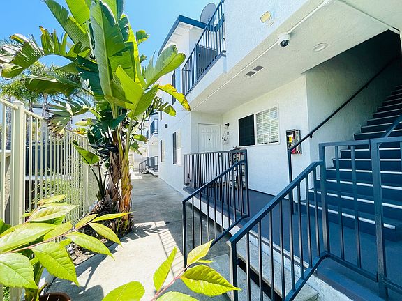 5th image of 4210 52nd St APT 201