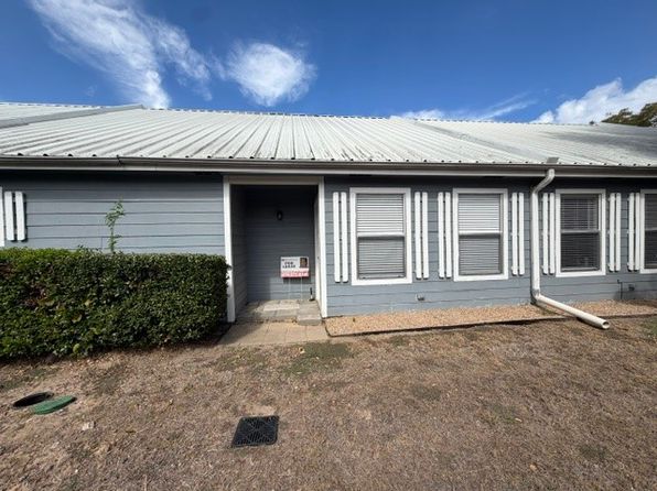 803 E Main St