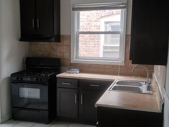 2nd image of 1523 E 74th Pl