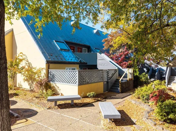 301 2nd St NW APT C, Charlottesville, VA 22902