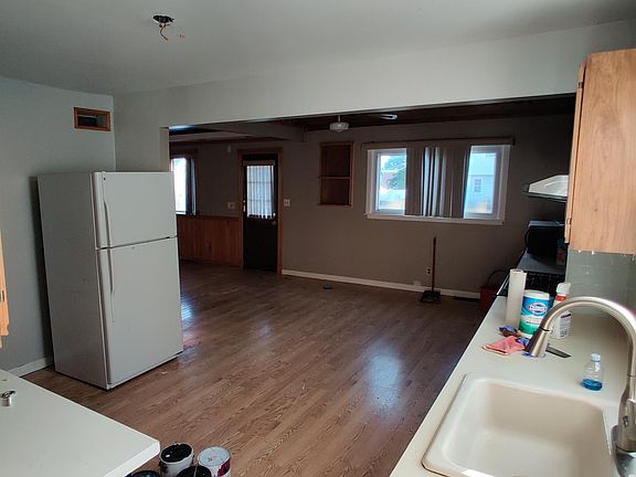 Kitchen / Dining