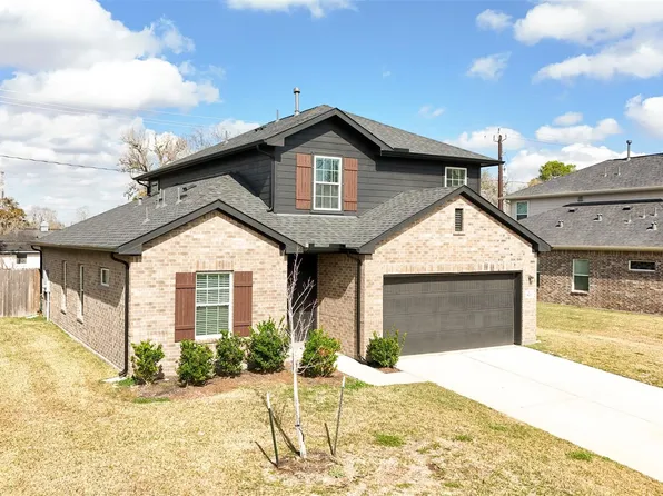 420 Magnolia St, Richwood, TX 77566