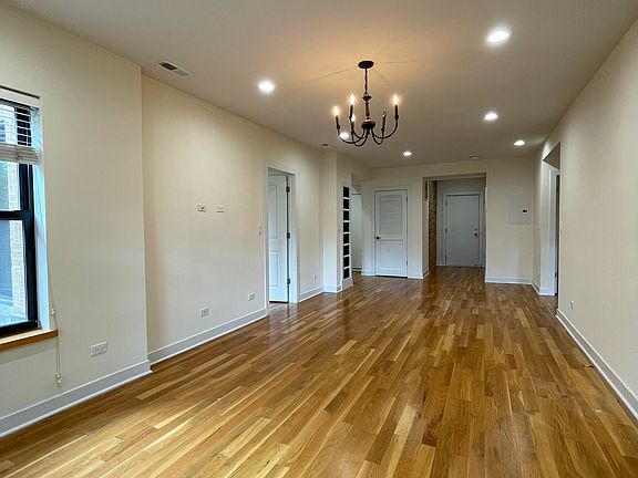 2nd image of 6225 N Hermitage Ave APT 2W