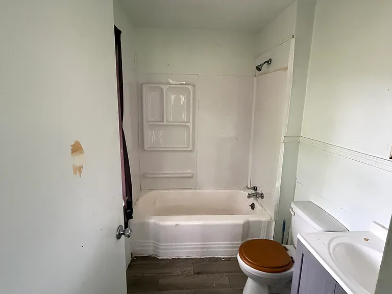 3001 W Seibold St — Photo 6
