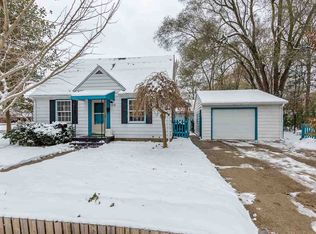 214 E Nelson St, Midland, MI 48640