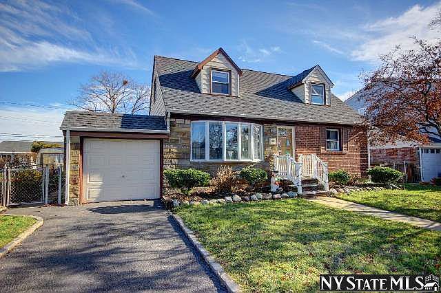 1st image of 172 Nancy Dr