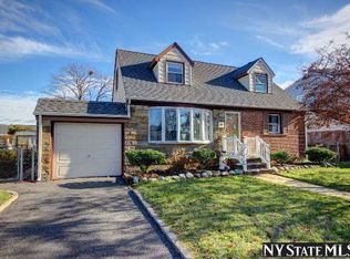172 Nancy Dr, East Meadow, NY 11554